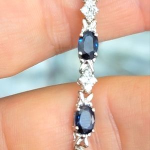 18k Sapphire Diamond Bracelet. Natural sapphires sparkly clean diamonds